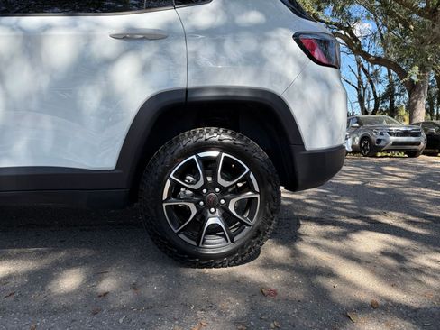Used 2025 Jeep Compass Trailhawk image 24