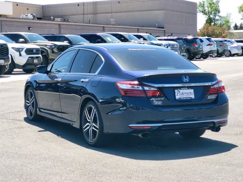 Used 2017 Honda Accord Sport Special Edition image 3