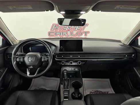 Used 2022 Honda Civic Touring image 11