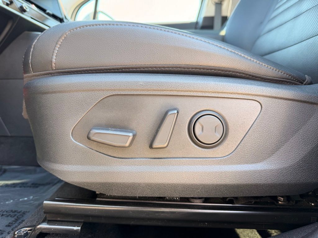 Used 2024 Kia Sportage SX FWD image 30