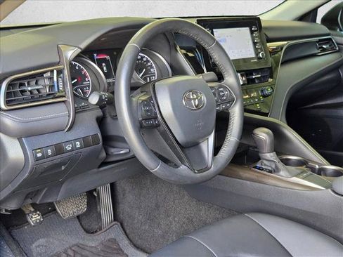 Used 2024 Toyota Camry SE FWD image 9