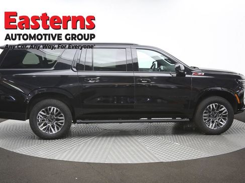 Used 2025 Chevrolet Suburban Z71 AWD/4WD image 47