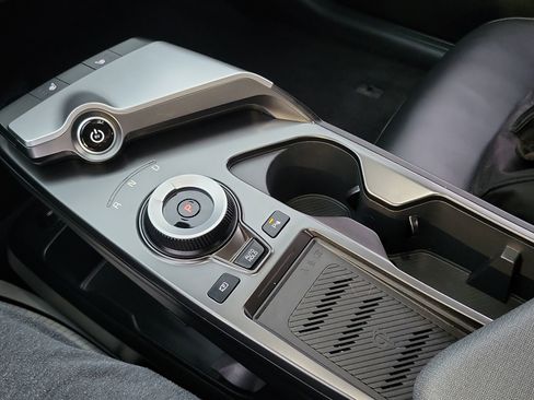 Used 2024 Kia EV6 Light image 15