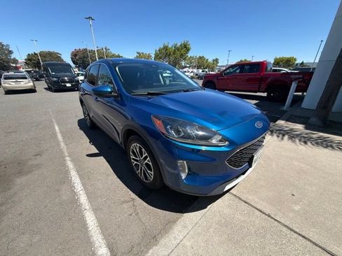 Certified 2022 Ford Escape SEL FWD image 3