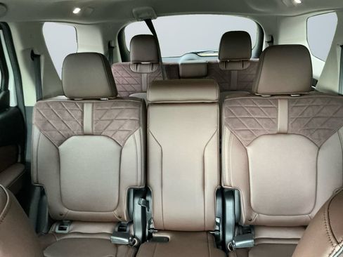Used 2026 Honda Pilot Elite image 14
