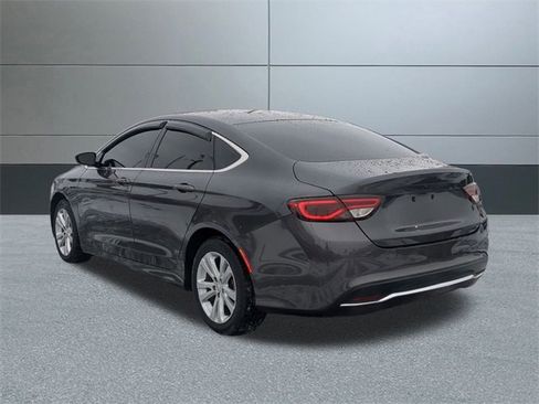 Used 2015 Chrysler 200 Limited image 4