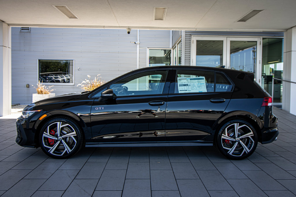 New 2026 Volkswagen GTI SE FWD image 14