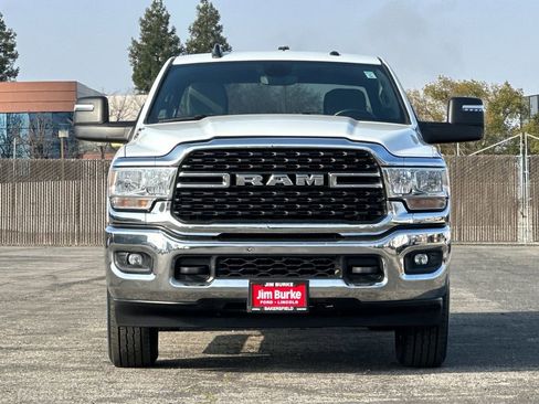 Used 2024 RAM 2500 Big Horn AWD/4WD image 8