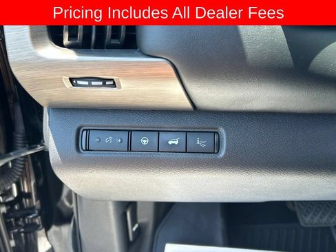 Used 2025 Nissan Pathfinder Platinum w/ Cargo Package AWD/4WD image 7