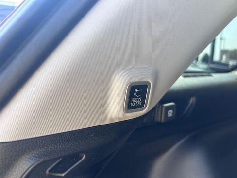 Used 2023 Jeep Grand Cherokee Limited w/ Luxury Tech Group II image 8