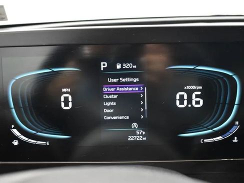 Used 2025 Kia Sportage LX image 28