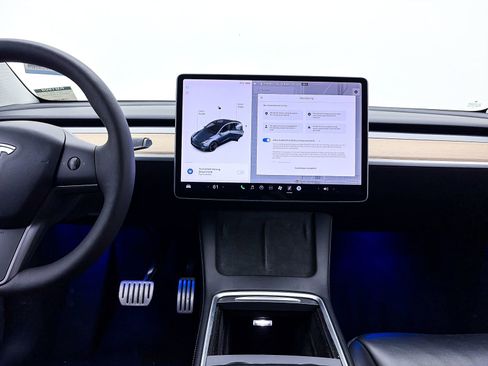 Used 2021 Tesla Model Y Performance image 6