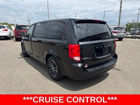 Used 2016 Dodge Grand Caravan SXT FWD image 5