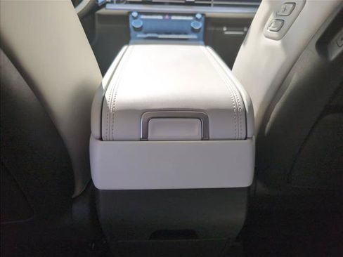 Certified 2025 Hyundai Santa Fe Calligraphy AWD/4WD image 24