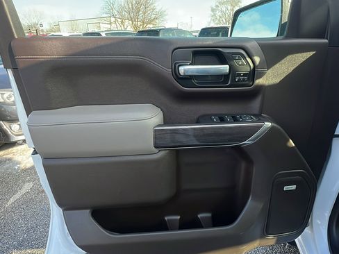 Used 2021 Chevrolet Silverado 1500 LTZ w/ LTZ Premium Package image 9