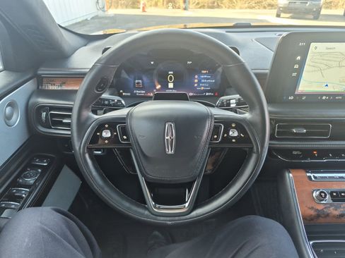 Used 2025 Lincoln Aviator Black Label image 43
