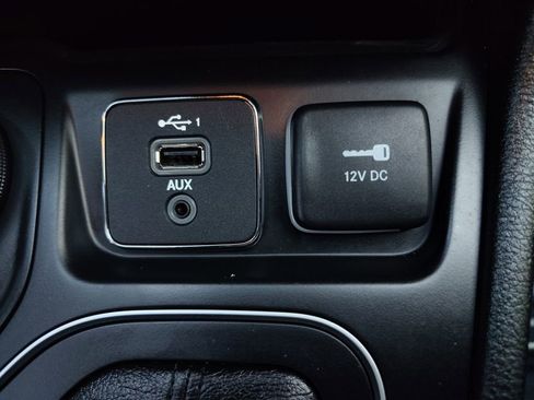 Used 2022 Jeep Cherokee Latitude Lux image 5