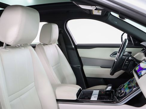 Used 2023 Land Rover Range Rover Velar R-Dynamic S image 27
