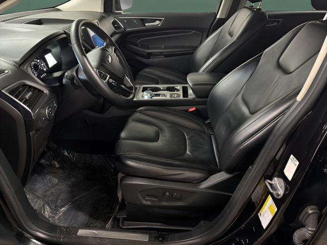 Used 2022 Ford Edge Titanium AWD/4WD image 12