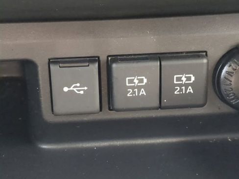 Used 2021 Toyota Highlander XSE FWD image 23