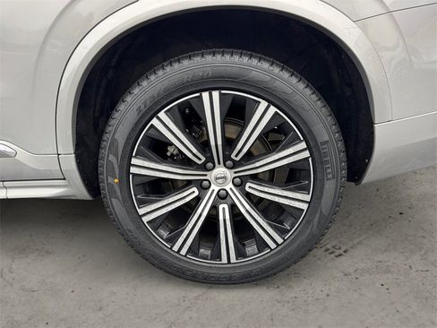 Certified 2024 Volvo XC90 B5 Core w/ Climate Package image 7