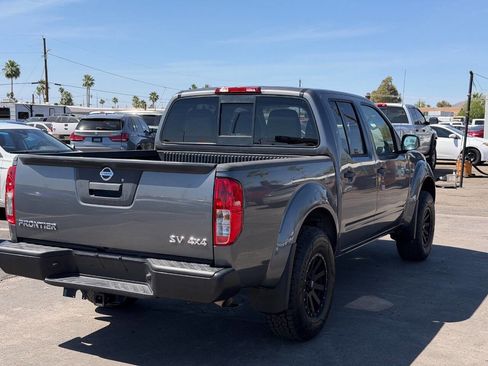 Used 2019 Nissan Frontier SV AWD/4WD image 9