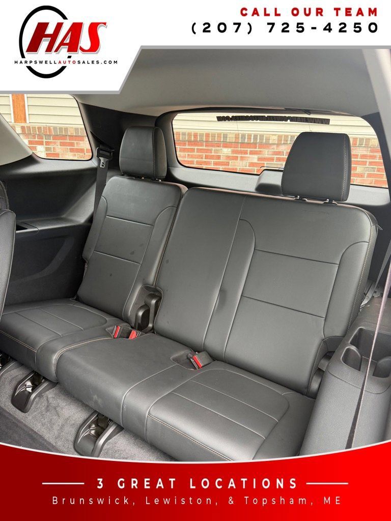 Used 2020 Chevrolet Traverse LT w/ LT Premium Package AWD/4WD image 13