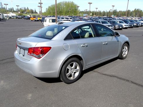 Used 2015 Chevrolet Cruze LT image 5