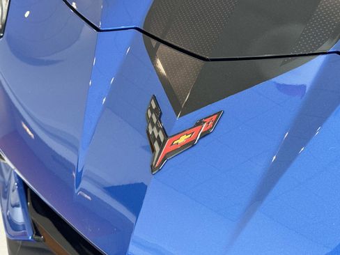 Used 2023 Chevrolet Corvette Stingray Preferred Cpe w/ Z51 Performance Package RWD image 21