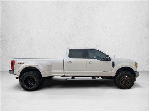 Used 2017 Ford F350 Lariat w/ Lariat Ultimate Package image 4