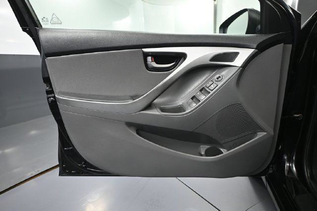 Used 2012 Hyundai Elantra Limited w/ Technology Pkg 5 FWD image 13