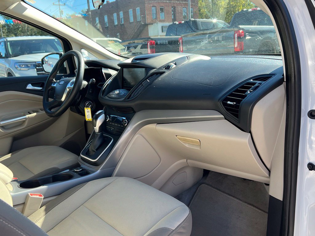 Used 2015 Ford C-MAX SE w/ Equipment Group 202A FWD image 19