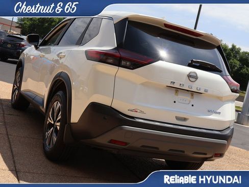 Used 2023 Nissan Rogue SV AWD/4WD image 4