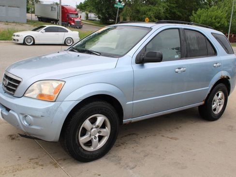 Used 2008 Kia Sorento 4WD image 4
