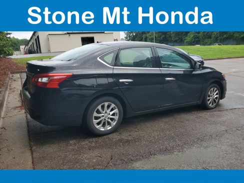 Used 2017 Nissan Sentra SV w/ Style Package FWD image 8