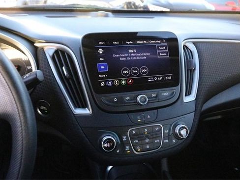 Used 2024 Chevrolet Malibu LT image 15