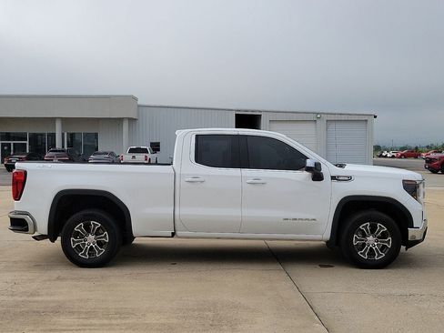 Used 2025 GMC Sierra 1500 SLE w/ Preferred Package AWD/4WD image 6