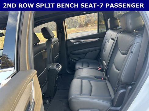Used 2025 Cadillac XT6 Luxury image 16