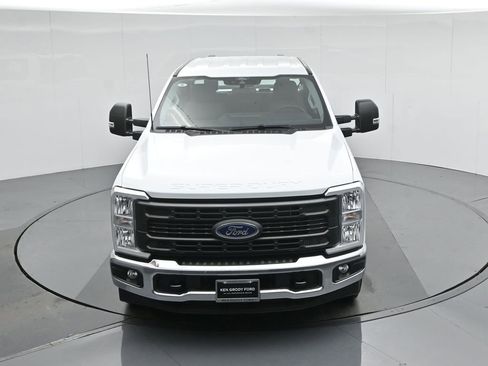 New 2026 Ford F250 XL w/ XL Chrome Package image 21