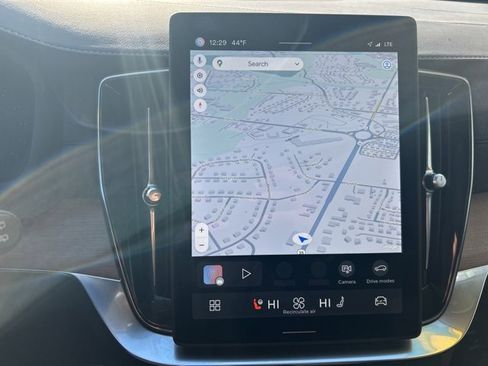 Certified 2025 Volvo XC90 B6 Plus image 20