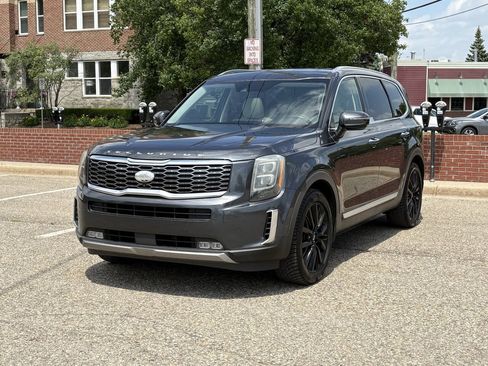 Used 2020 Kia Telluride SX w/ Towing Package FWD image 3