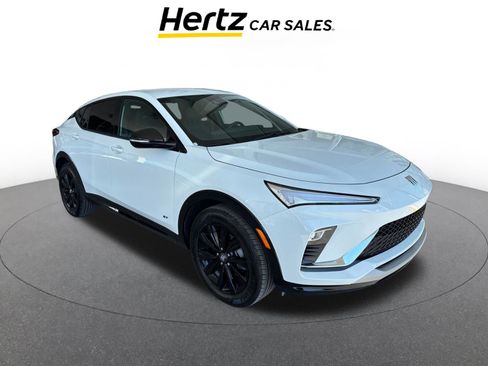 Used 2025 Buick Envista Sport Touring image 1