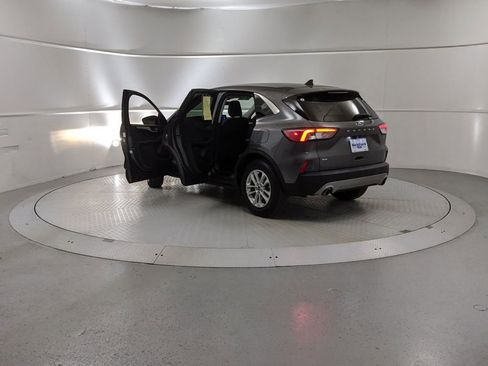 Certified 2022 Ford Escape SE image 10