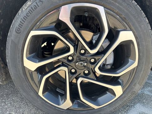 Used 2025 Chevrolet Trax RS w/ Driver Confidence Package FWD image 18