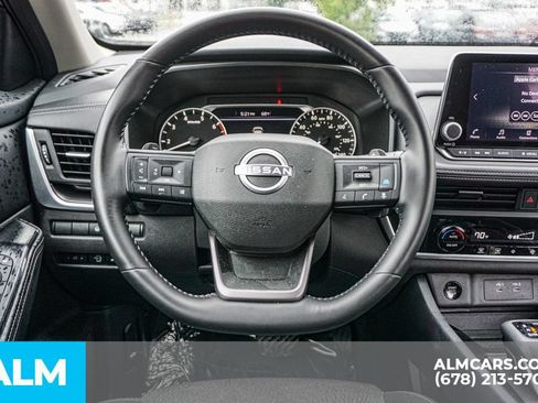Used 2025 Nissan Rogue SV FWD image 28