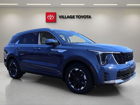 Used 2026 Kia Sorento S FWD image 7