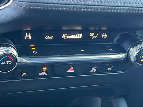 Used 2023 MAZDA MAZDA3 s image 14