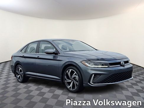 Certified 2026 Volkswagen Jetta SEL FWD image 1