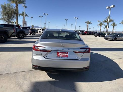 Used 2025 Toyota Camry LE image 6