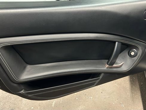 Used 2012 Ferrari California image 18